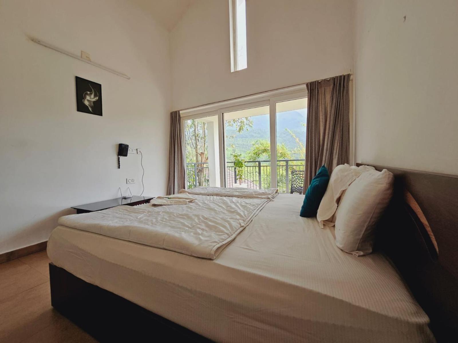 Dazzle Villa Resort Калпата Екстериор снимка